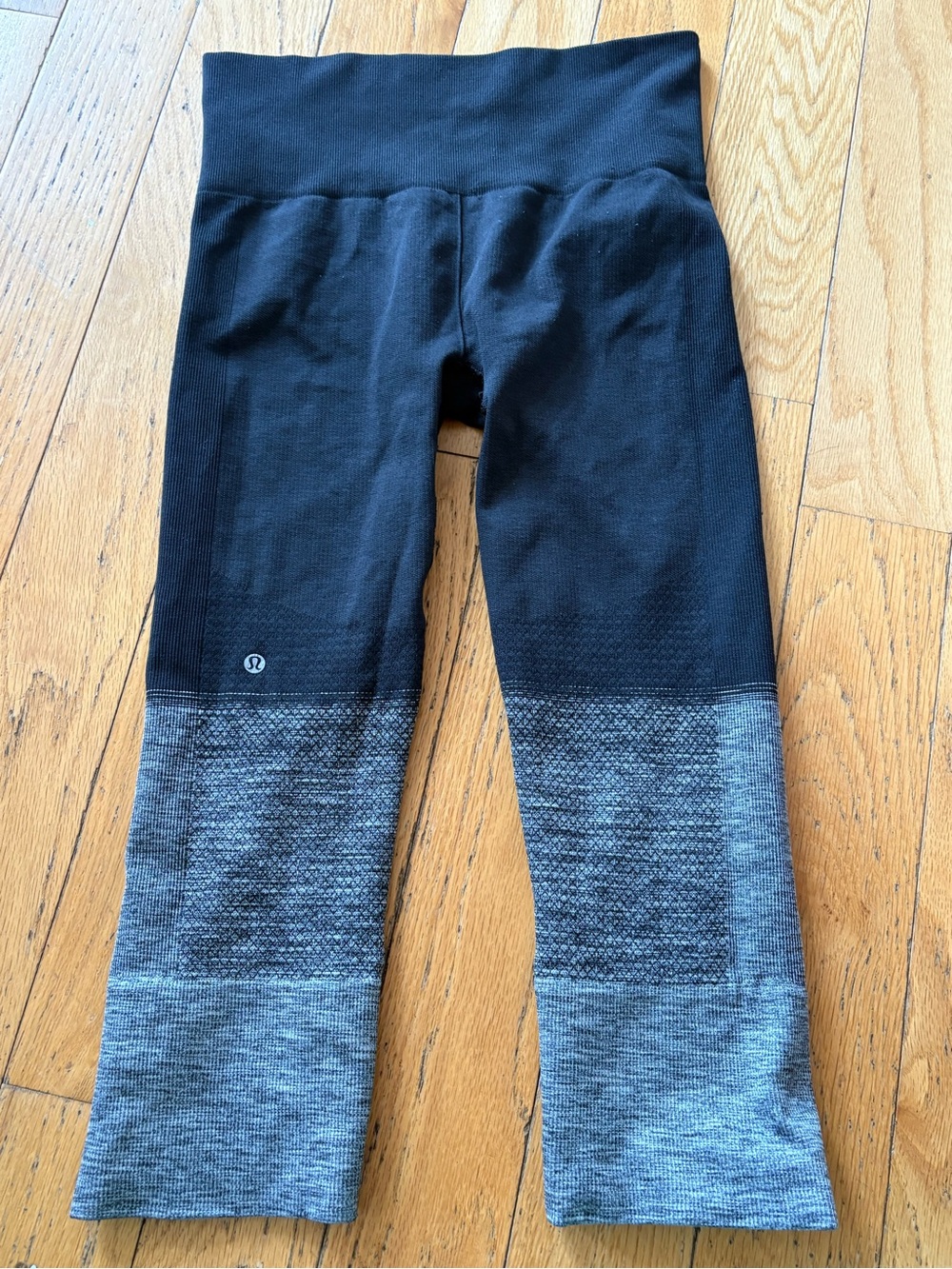 Girls LuluLemon Athletic leggings- size large- black/grey